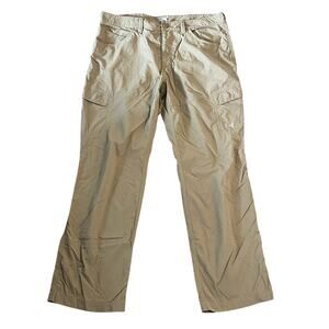 Under Armour Men’s HeatGear Loose Fit Nylon Pants 38x31 Khaki Hiking Outdoor